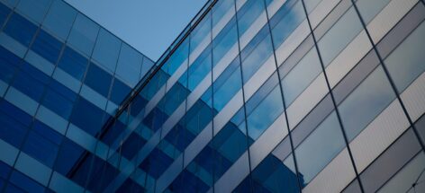 Kiedy mamy do czynienia z ulepszeniem budynku lub budowli?